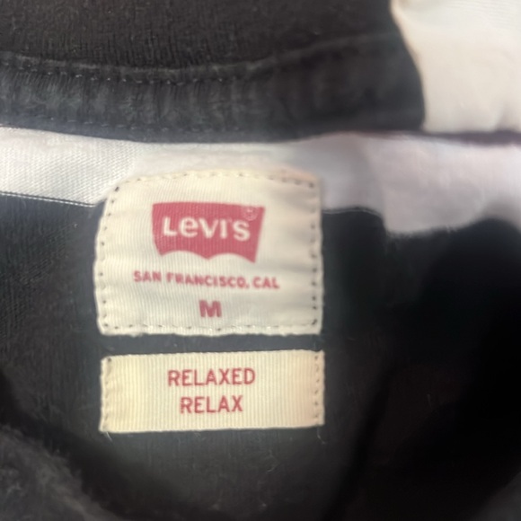 Mens Levi’s Relaxed Fit Tee - M - Rarely Worn - Picture 3 of 4